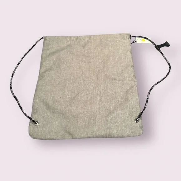 NWT Official Masters Navy and Gray Cinch Bag with Yellow Accent - Picture 7 of 9